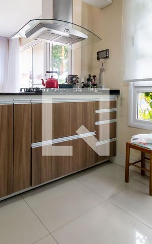 Casa de condomínio à venda com 200m², 2 quartos e 4 vagas Casa de condomínio à venda com 200m², 2 quartos e 4 vagasCozinha