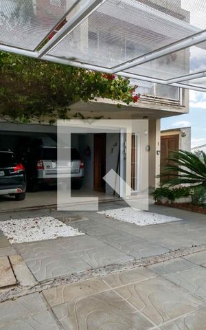 Casa de condomínio à venda com 200m², 2 quartos e 4 vagas Casa de condomínio à venda com 200m², 2 quartos e 4 vagasGaragem