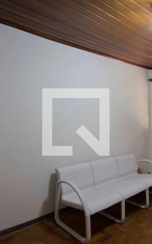 Casa para alugar com 75m², 2 quartos e sem vagaSala