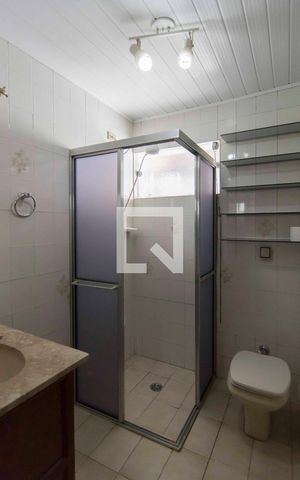 Casa para alugar com 75m², 2 quartos e sem vagaBanheiroa