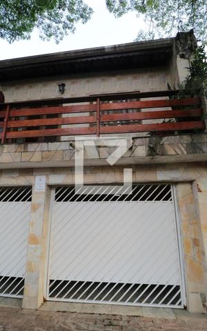 Casa à venda com 127m², 3 quartos e 2 vagasFachada
