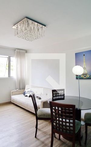 Apartamento à venda com 70m², 2 quartos e 1 vaga Apartamento à venda com 70m², 2 quartos e 1 vagaSala
