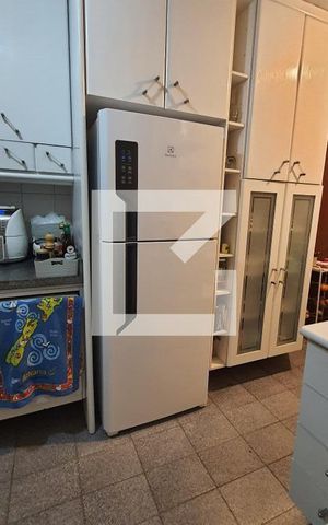 Apartamento à venda com 156m², 4 quartos e 3 vagas Apartamento à venda com 156m², 4 quartos e 3 vagasCozinha