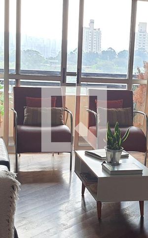 Apartamento à venda com 156m², 4 quartos e 3 vagas Apartamento à venda com 156m², 4 quartos e 3 vagasSala