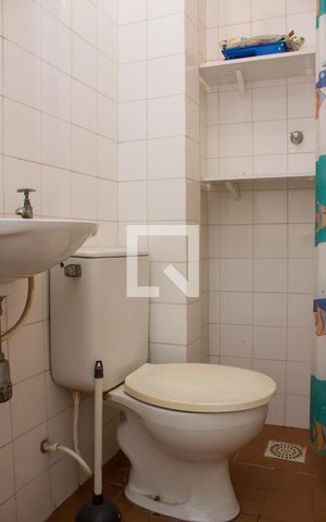 Apartamento à venda com 75m², 2 quartos e 1 vagaBanheiro de Serviço