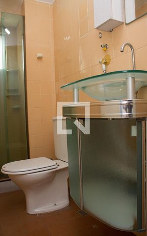 Apartamento à venda com 75m², 2 quartos e 1 vagaBanheiro Social