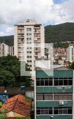 Apartamento à venda com 75m², 2 quartos e 1 vagaVaranda da Sala - Vista