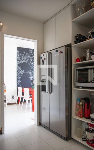 Casa à venda com 563m², 5 quartos e 2 vagas Casa à venda com 563m², 5 quartos e 2 vagasCozinha 2