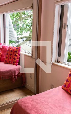 Casa à venda com 563m², 5 quartos e 2 vagas