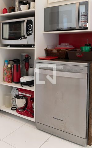 Casa à venda com 563m², 5 quartos e 2 vagas Casa à venda com 563m², 5 quartos e 2 vagasCozinha 2