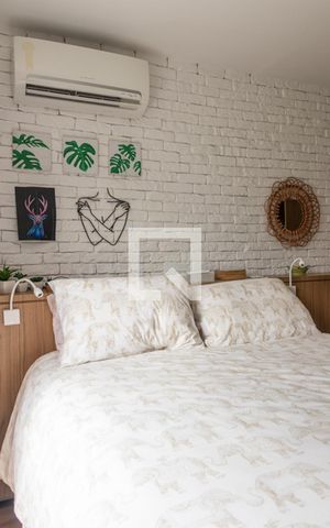 Casa à venda com 563m², 5 quartos e 2 vagas Casa à venda com 563m², 5 quartos e 2 vagasQuarto 2