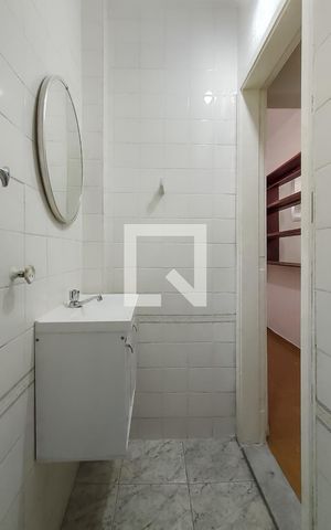 Casa de condomínio à venda com 132m², 3 quartos e 1 vaga Casa de condomínio à venda com 132m², 3 quartos e 1 vagaBanheiro de serviço