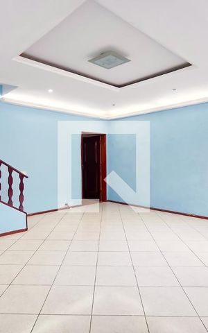 Casa de condomínio à venda com 132m², 3 quartos e 1 vaga Casa de condomínio à venda com 132m², 3 quartos e 1 vagaSala