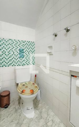 Casa de condomínio à venda com 132m², 3 quartos e 1 vaga Casa de condomínio à venda com 132m², 3 quartos e 1 vagaBanheiro de serviço