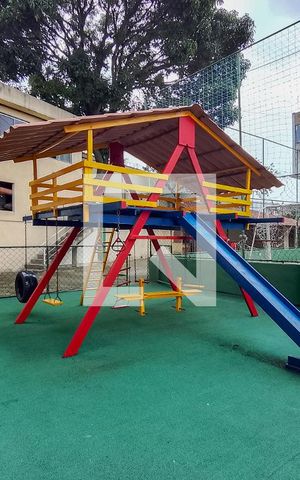 Casa de condomínio à venda com 132m², 3 quartos e 1 vaga Casa de condomínio à venda com 132m², 3 quartos e 1 vagaÁrea comum - Playground