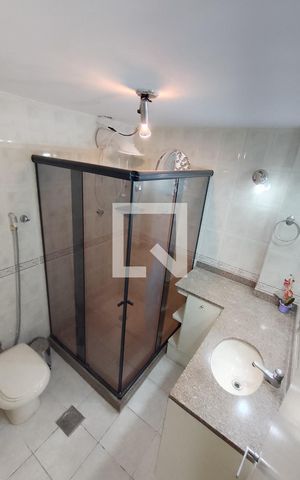 Casa de condomínio à venda com 132m², 3 quartos e 1 vaga Casa de condomínio à venda com 132m², 3 quartos e 1 vagaBanheiro