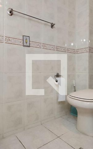 Casa de condomínio à venda com 132m², 3 quartos e 1 vaga Casa de condomínio à venda com 132m², 3 quartos e 1 vagaBanheiro