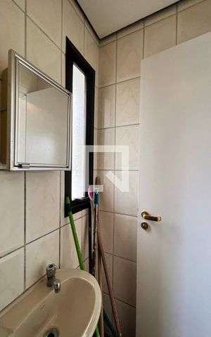 Apartamento à venda com 185m², 4 quartos e 3 vagasBanheiro de Serviço