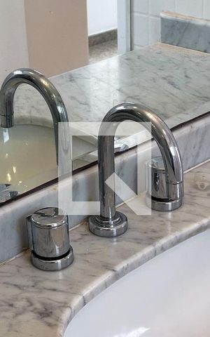 Apartamento à venda com 185m², 4 quartos e 3 vagasBanheiro da Suíte 1