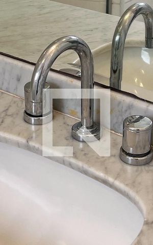 Apartamento à venda com 185m², 4 quartos e 3 vagasBanheiro da Suíte 4