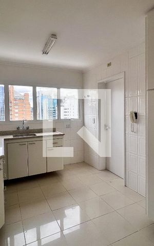 Apartamento à venda com 185m², 4 quartos e 3 vagasCozinha