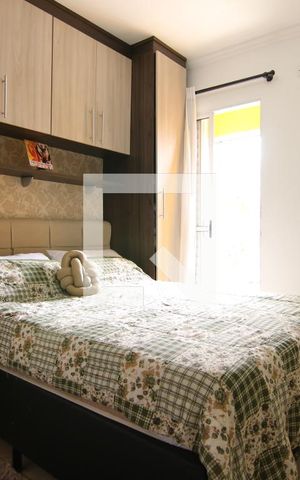 Casa à venda com 84m², 3 quartos e 2 vagasSuíte