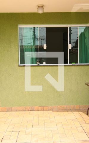 Casa à venda com 84m², 3 quartos e 2 vagasEntrada