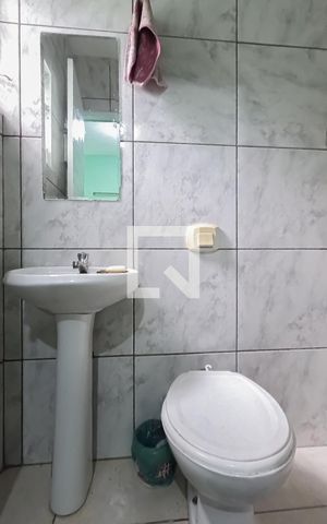 Casa para alugar com 40m², 1 quarto e sem vaga Casa para alugar com 40m², 1 quarto e sem vagaBanheiro