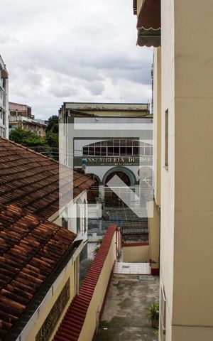 Apartamento para alugar com 79m², 2 quartos e sem vagaSala - Janela