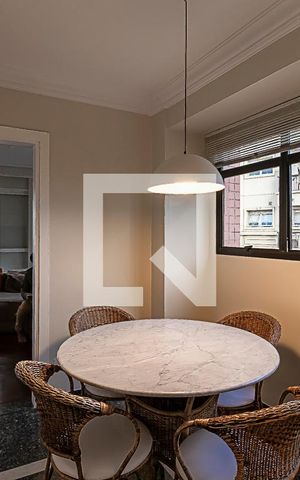 Apartamento à venda com 211m², 4 quartos e 3 vagas Apartamento à venda com 211m², 4 quartos e 3 vagasCopa