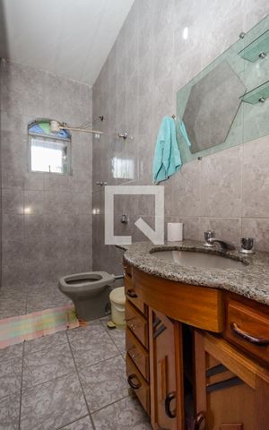 Casa para alugar com 150m², 4 quartos e 2 vagas Casa para alugar com 150m², 4 quartos e 2 vagasBanheiro Social