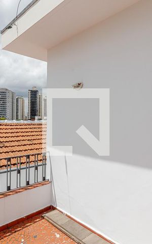 Casa para alugar com 228m², 3 quartos e 3 vagas Casa para alugar com 228m², 3 quartos e 3 vagasSacada do Quarto 3