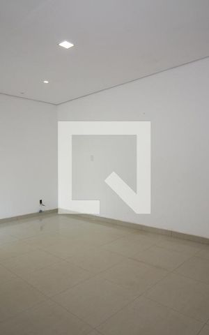 Casa de condomínio para alugar com 130m², 3 quartos e 2 vagasSala de estar