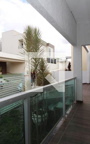 Casa de condomínio para alugar com 130m², 3 quartos e 2 vagasVaranda