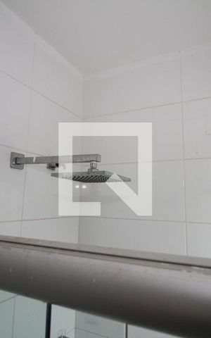 Casa de condomínio para alugar com 130m², 3 quartos e 2 vagasBanheiro Social