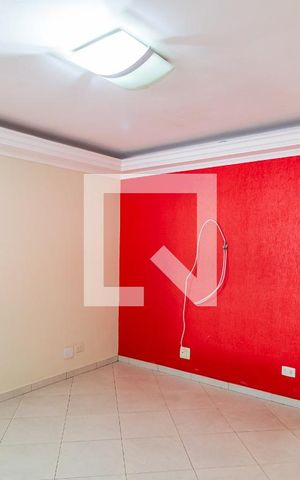 Casa à venda com 117m², 2 quartos e 2 vagas Casa à venda com 117m², 2 quartos e 2 vagasSala