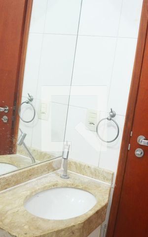 Casa de condomínio para alugar com 114m², 3 quartos e 2 vagasBanheiro Corredor