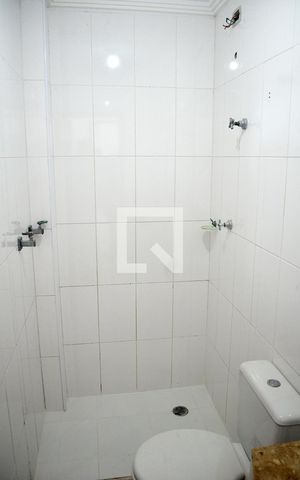 Casa de condomínio para alugar com 114m², 3 quartos e 2 vagasBanheiro Corredor