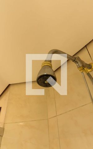 Apartamento à venda com 200m², 4 quartos e 3 vagas Apartamento à venda com 200m², 4 quartos e 3 vagasDetalhe Banheiro Suíte