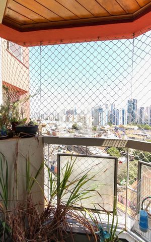 Apartamento à venda com 65m², 2 quartos e 1 vaga Apartamento à venda com 65m², 2 quartos e 1 vagaVaranda