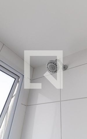Apartamento à venda com 40m², 2 quartos e sem vaga Apartamento à venda com 40m², 2 quartos e sem vagaBanheiro
