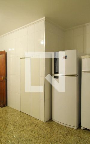 Casa à venda com 160m², 3 quartos e 2 vagas Casa à venda com 160m², 3 quartos e 2 vagasCozinha
