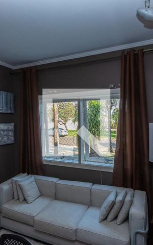 Casa de condomínio para alugar com 439m², 4 quartos e 4 vagas Casa de condomínio para alugar com 439m², 4 quartos e 4 vagasSala de TV/Escritório