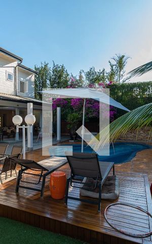 Casa de condomínio para alugar com 439m², 4 quartos e 4 vagas Casa de condomínio para alugar com 439m², 4 quartos e 4 vagasQuintal