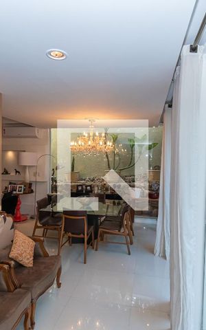 Casa de condomínio para alugar com 439m², 4 quartos e 4 vagas Casa de condomínio para alugar com 439m², 4 quartos e 4 vagasSala de Jantar