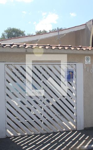 Casa à venda com 200m², 6 quartos e 2 vagasFachada