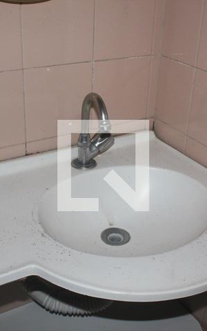 Casa à venda com 200m², 6 quartos e 2 vagasBanheiro de serviço