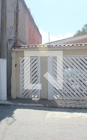 Casa à venda com 200m², 6 quartos e 2 vagasFachada