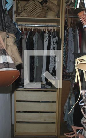 Casa à venda com 200m², 6 quartos e 2 vagasCloset da suíte 1