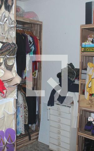 Casa à venda com 200m², 6 quartos e 2 vagasQuarto 4/Closet